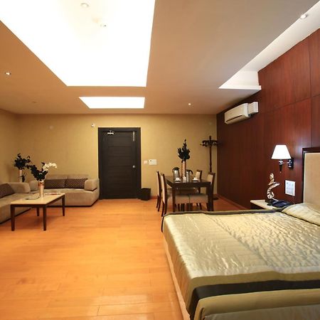 Hotel The Patricians Bilāspur Extérieur photo